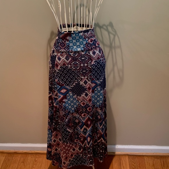 FRUMOS Geometric Print Skirt - Small - Picture 3 of 7